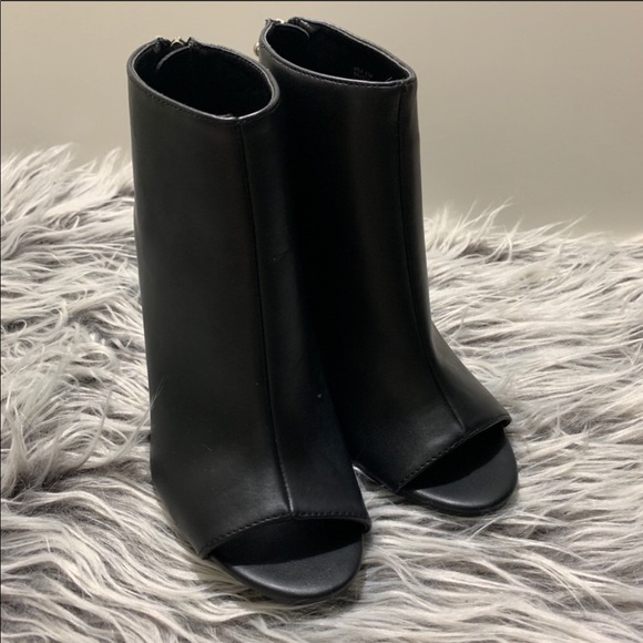 NEW Madden Girl Womens ArlaLeather Almond ToeAnkle - Picture 4 of 10